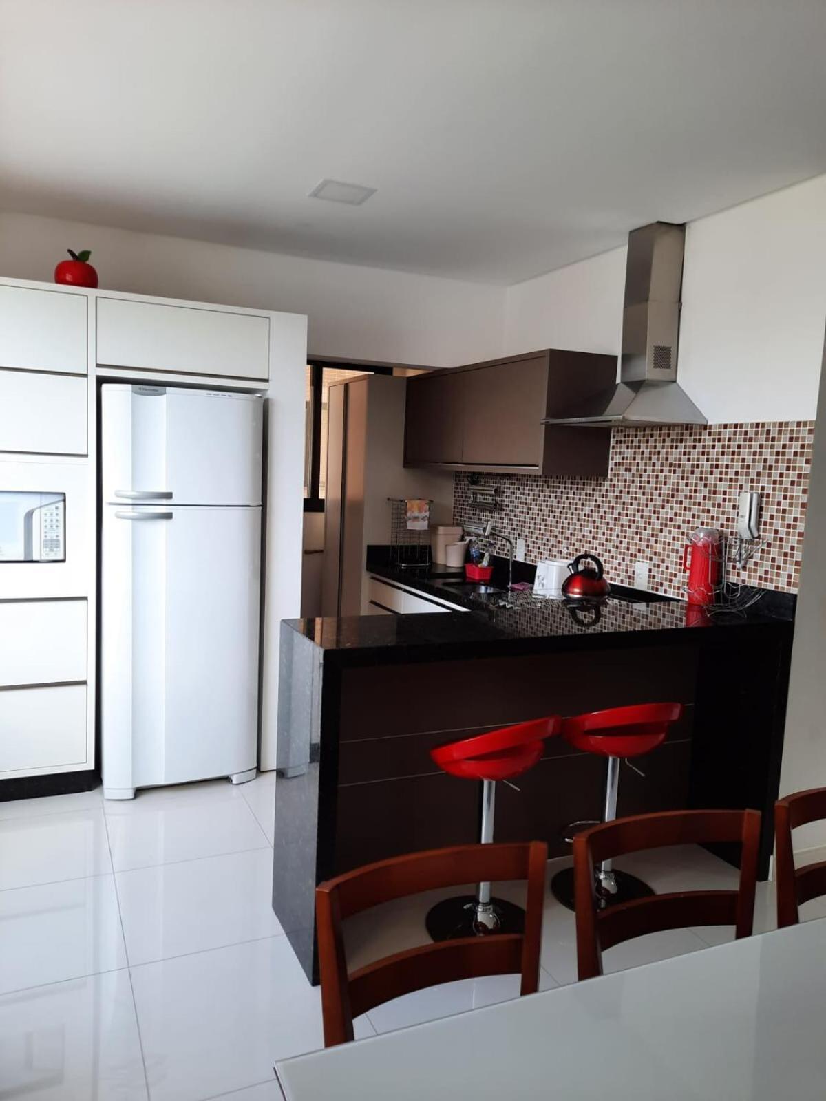 Apartamento Ate 6 Pessoas - 900m - 2 Garagens