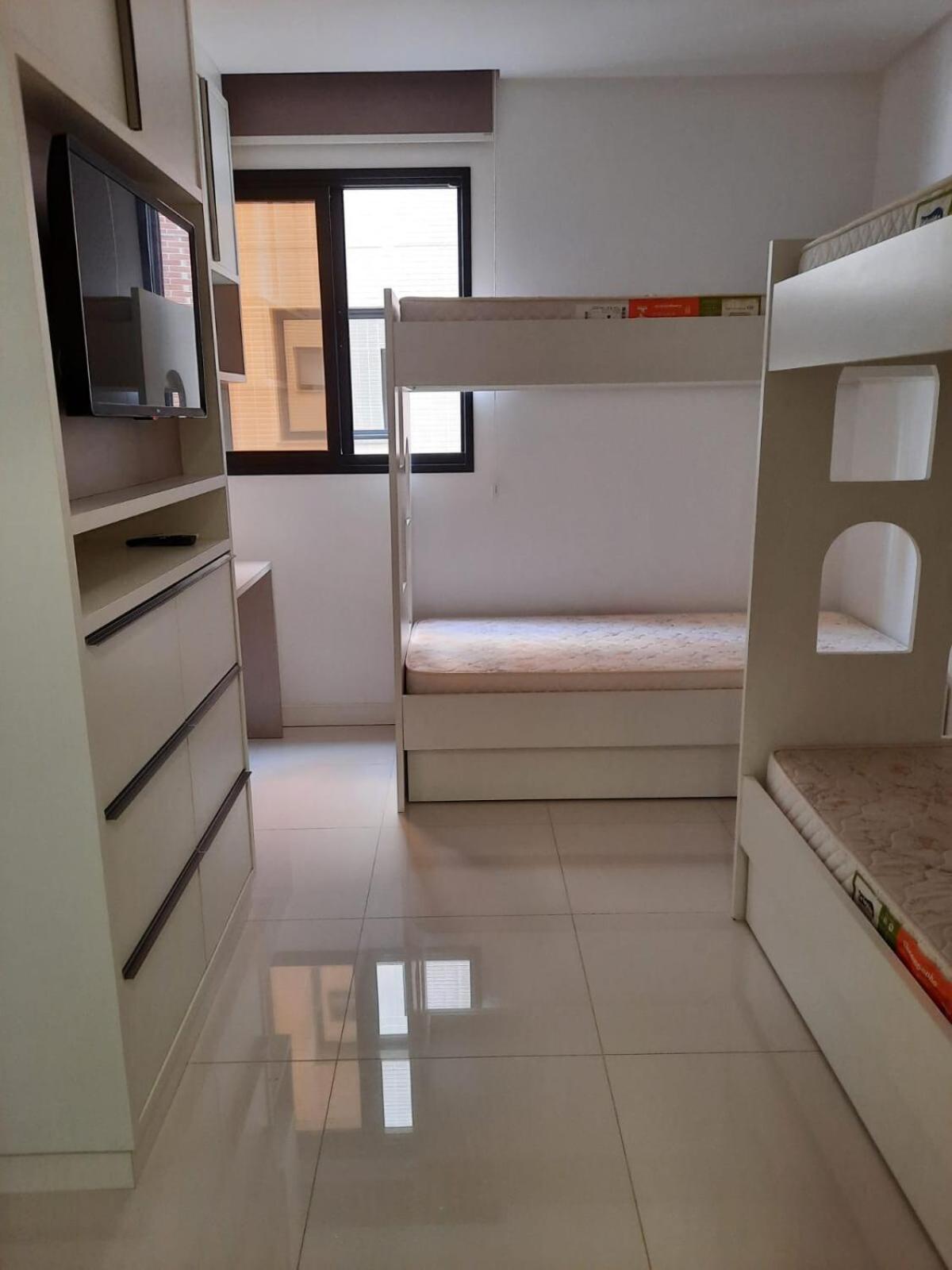 Apartamento Ate 6 Pessoas - 900m - 2 Garagens Balneario Camboriu
